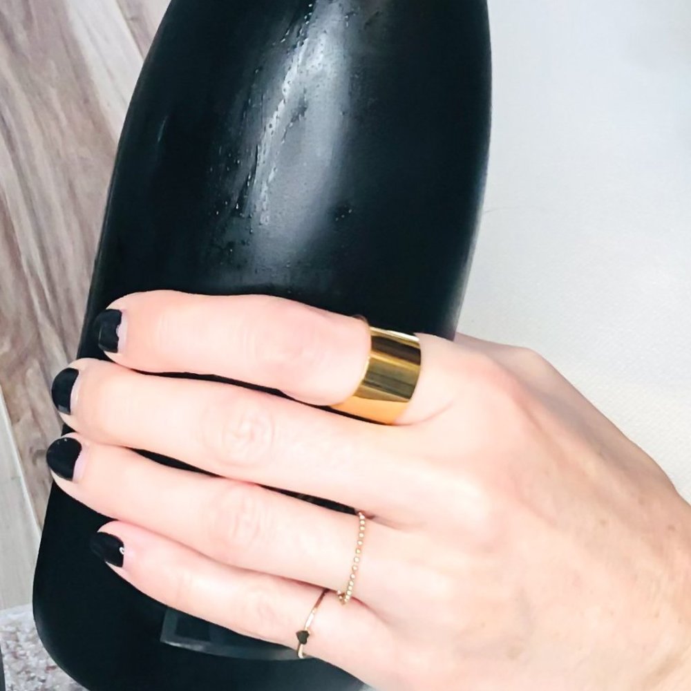 Ida James- Hazel Delicate Ball Ring